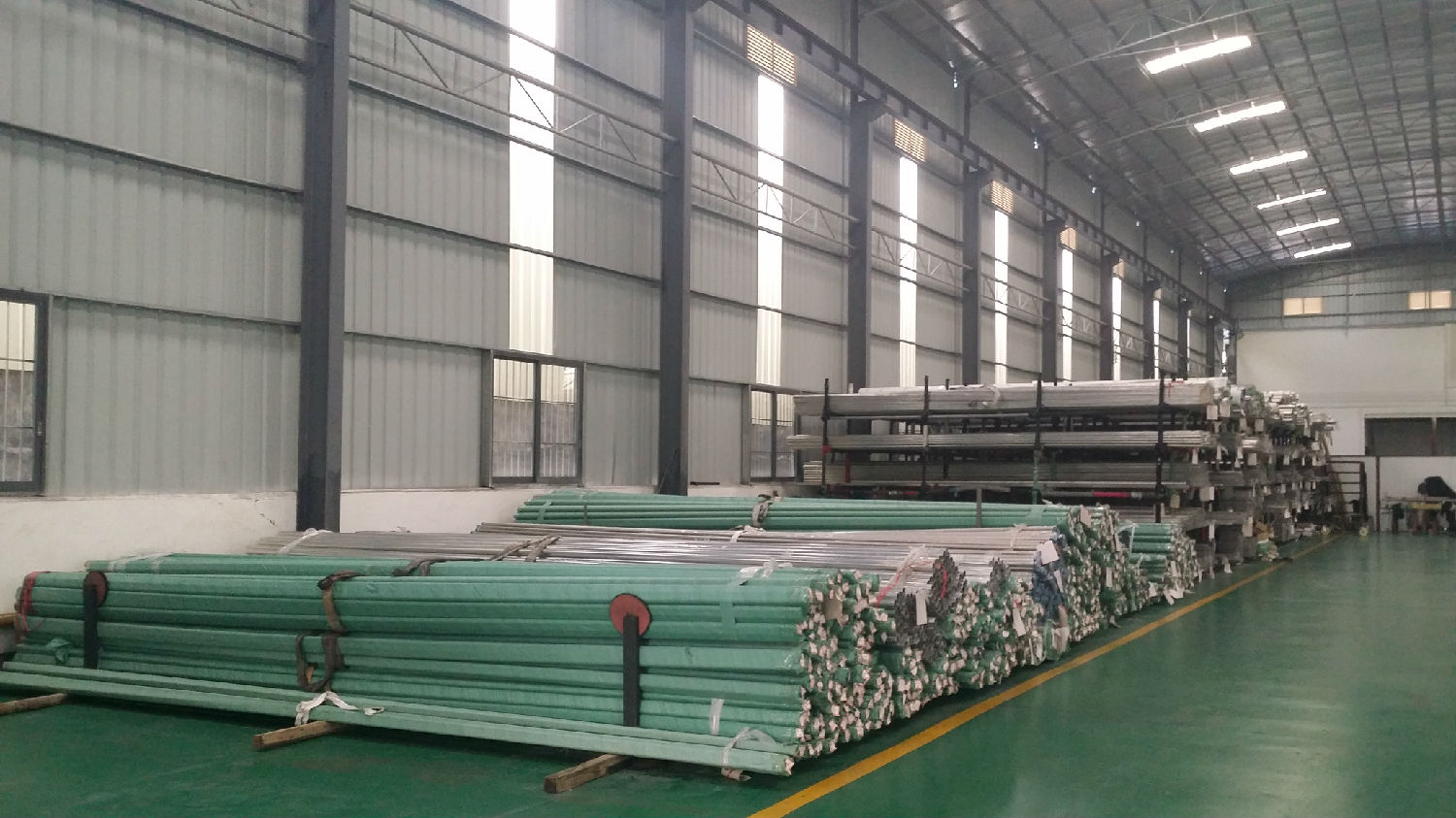 广东jbo(中国)管业jbo电竞登录管仓库实拍图