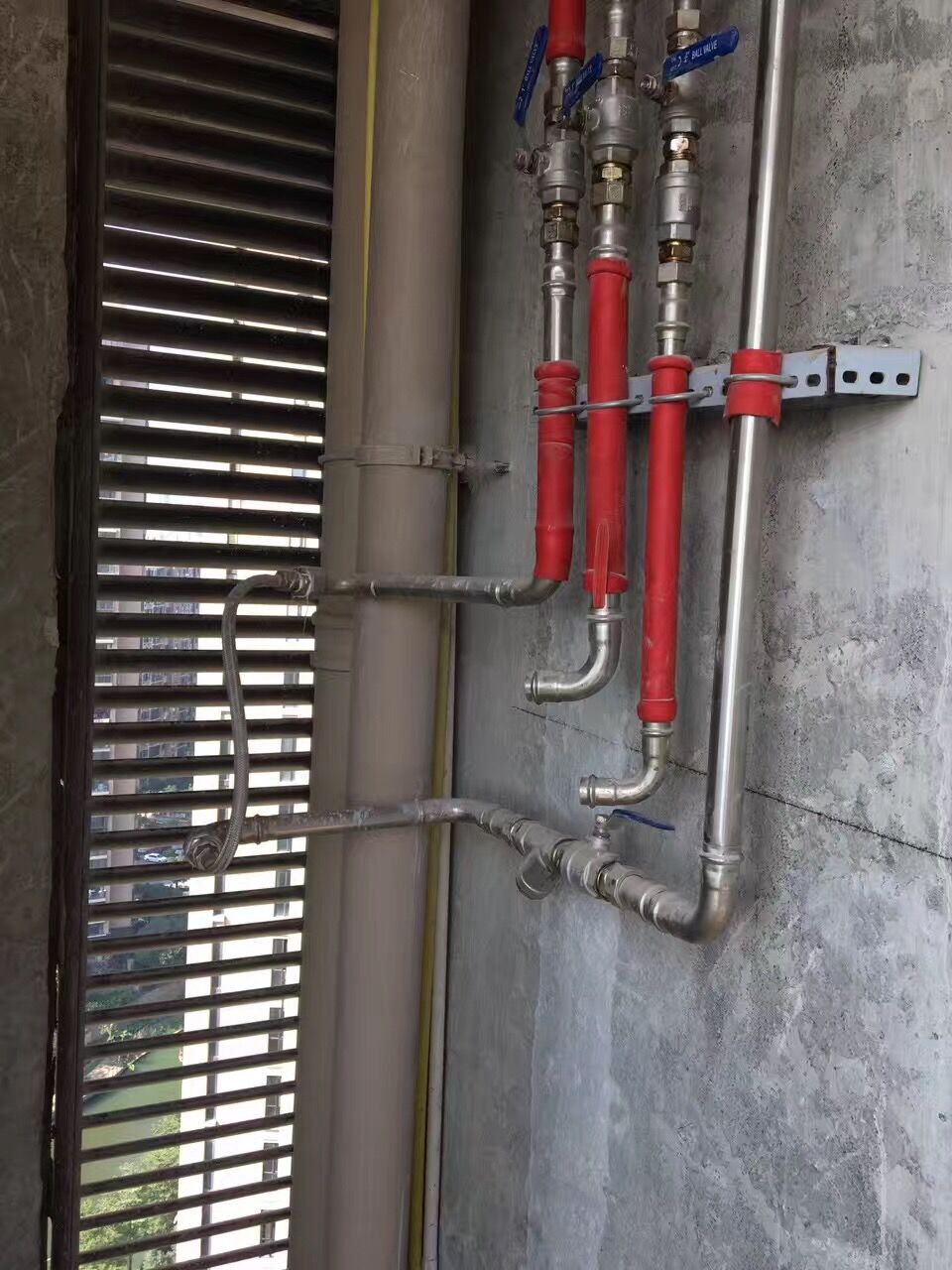 jbo(中国)品牌双卡压jbo电竞登录水管安装工程 jbo(中国)品牌双卡压jbo电竞登录水管安装工程