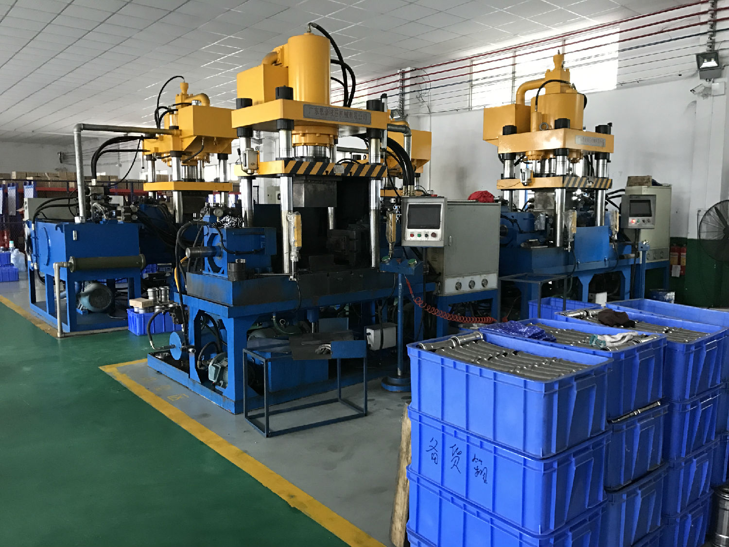 广东jbo(中国)管业品牌双卡压式管件生产车间2