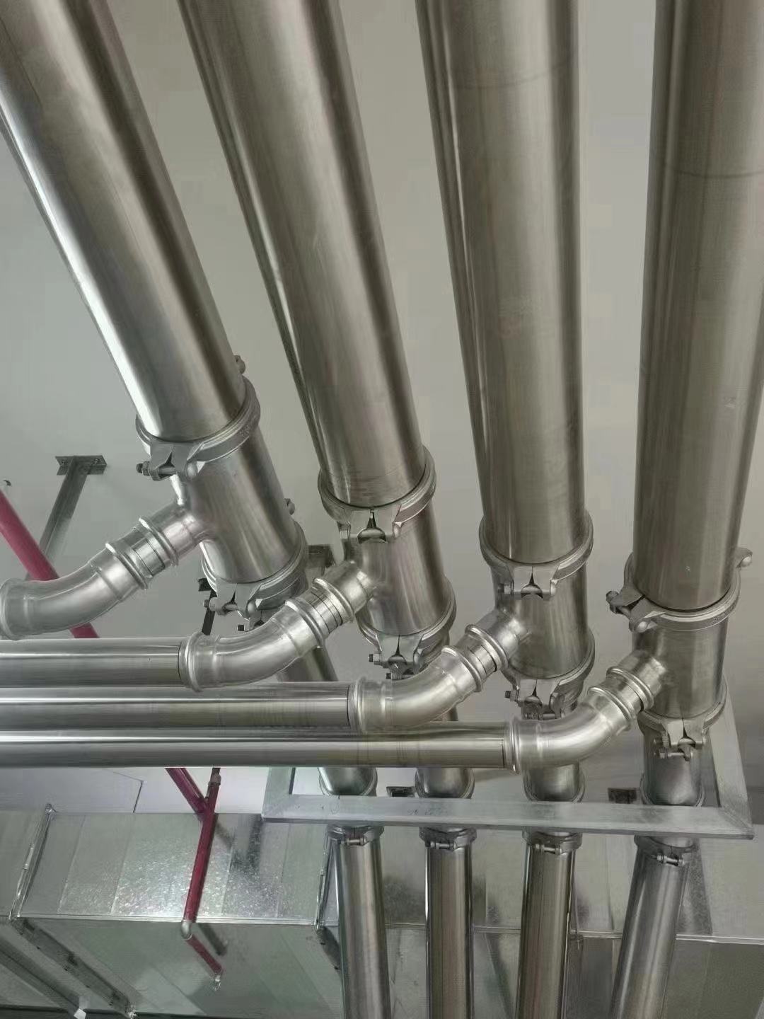 jbo(中国)jbo电竞登录水管安装现场.jpg jbo(中国)jbo电竞登录水管安装现场.jpg