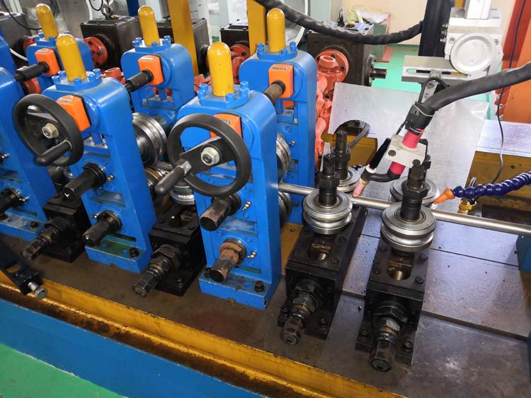 jbo(中国)jbo电竞登录供水管材生产车间